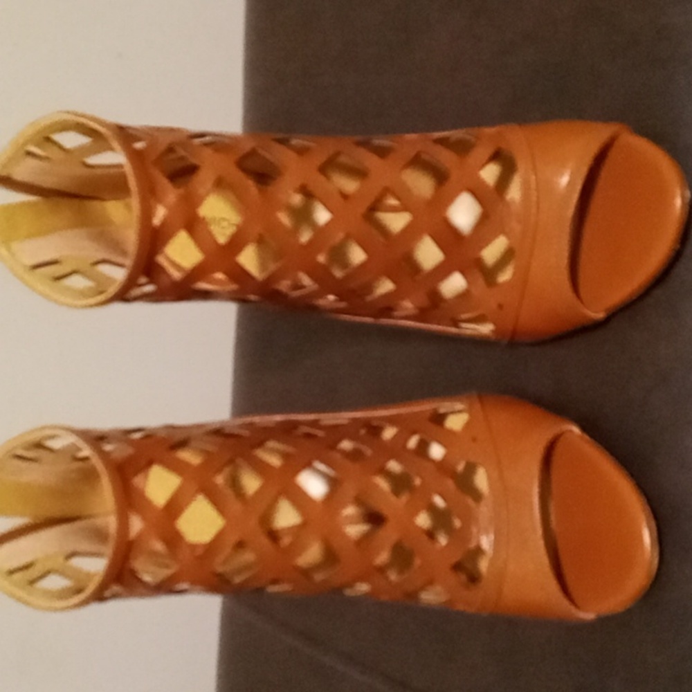 Tan summer sandals